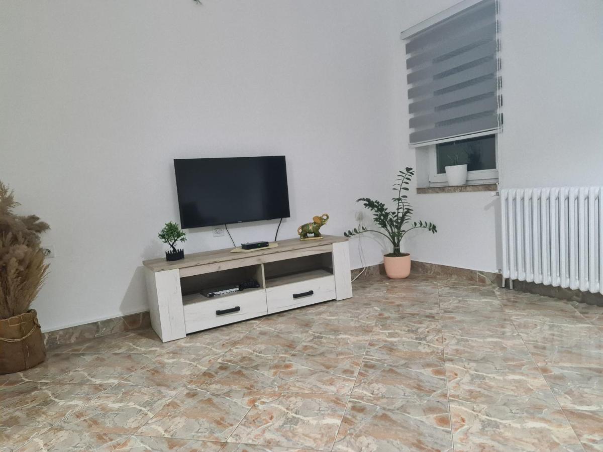 Js Apartmani Niksic Exterior photo